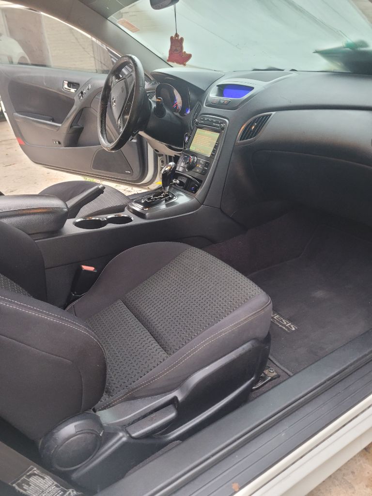 2012 Hyundai Genesis Coupe Premium - Photo 29