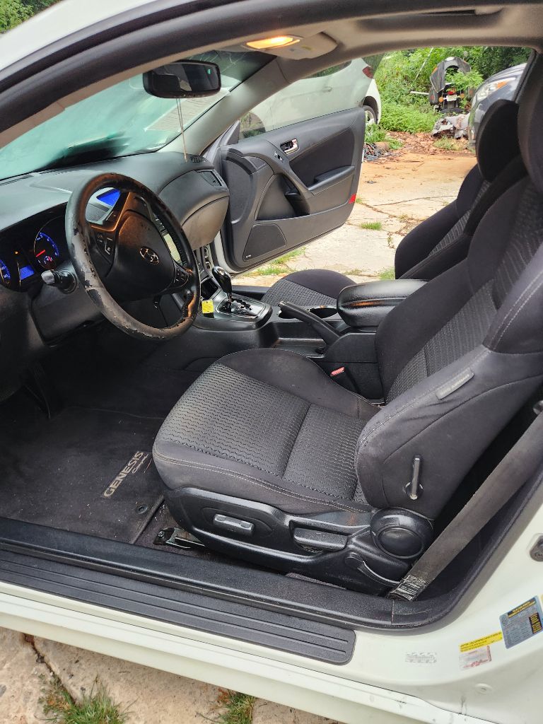 2012 Hyundai Genesis Coupe Premium - Photo 7