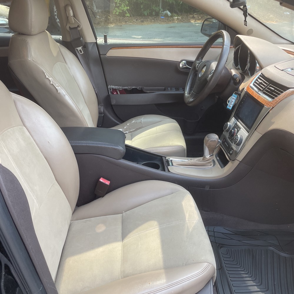 2011 Chevrolet Malibu 2LT - Photo 18